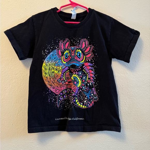 Other - EUC Kids Black Graphic Axolotl Tee - Vibrant Multicolor Design Size 8